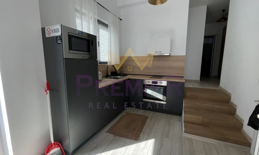 Просторен 3-стаен апартамент в живописния район м-т Кабакум, Варна -  - снимка 3 - Имоти Премиер