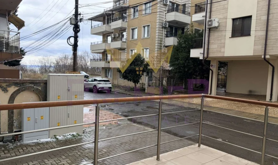 Просторен апартамент на втора линия море в кв. Сарафово – Бургас -  - снимка 8 - Имоти Премиер