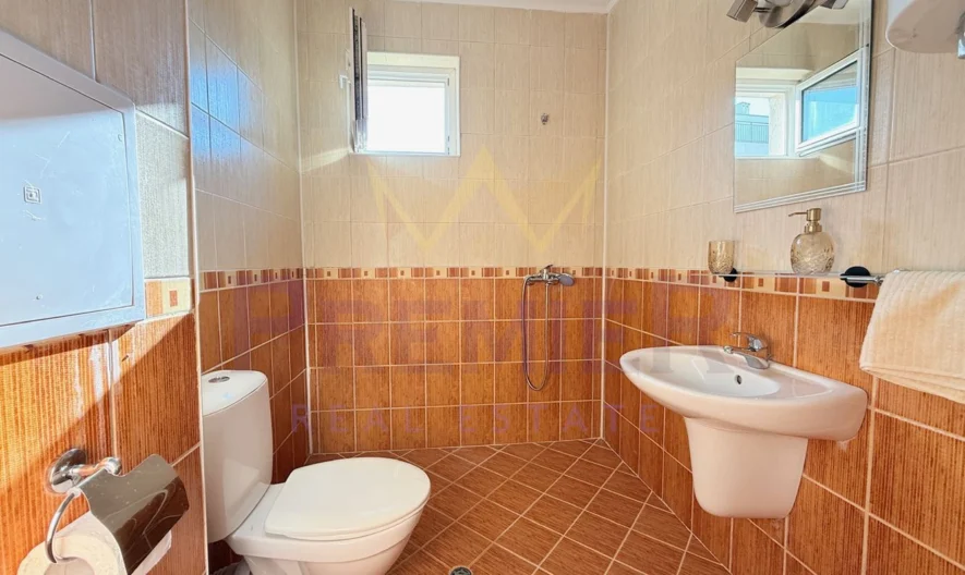 Просторен апартамент в жилищна сграда без такса поддръжка – Акт 16 -  - снимка 14 - Имоти Премиер