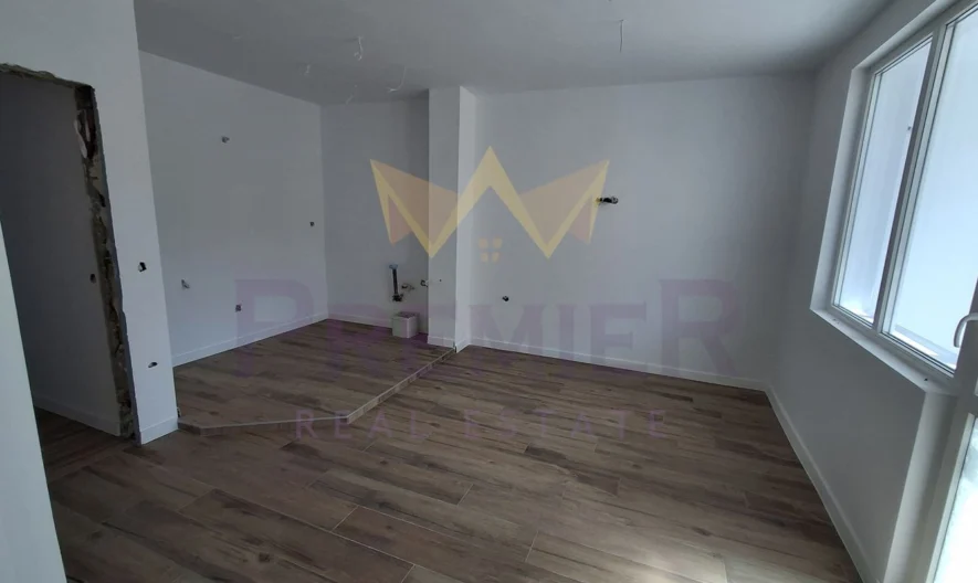 Просторен четиристаен апартамент до ключ Варна Лятно кино Тракия - - снимка 15 - Имоти Премиер