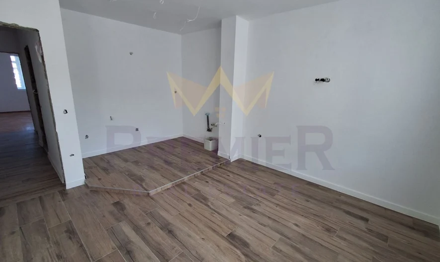 Просторен четиристаен апартамент до ключ Варна Лятно кино Тракия - - снимка 17 - Имоти Премиер