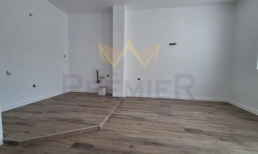 Просторен четиристаен апартамент до ключ Варна Лятно кино Тракия - - снимка 18 - Имоти Премиер