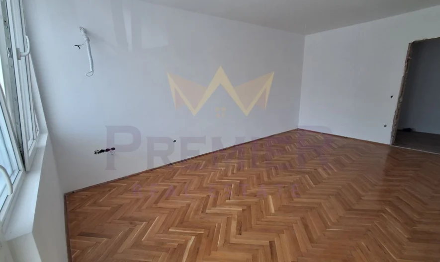 Просторен четиристаен апартамент до ключ Варна Лятно кино Тракия - - снимка 2 - Имоти Премиер