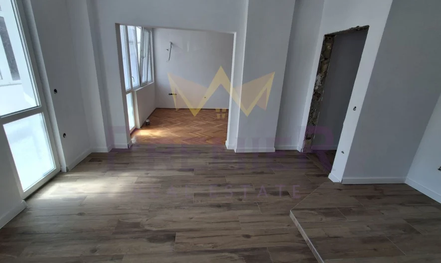 Просторен четиристаен апартамент до ключ Варна Лятно кино Тракия - - снимка 3 - Имоти Премиер