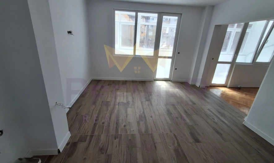 Просторен четиристаен апартамент до ключ Варна Лятно кино Тракия - - снимка 7 - Имоти Премиер