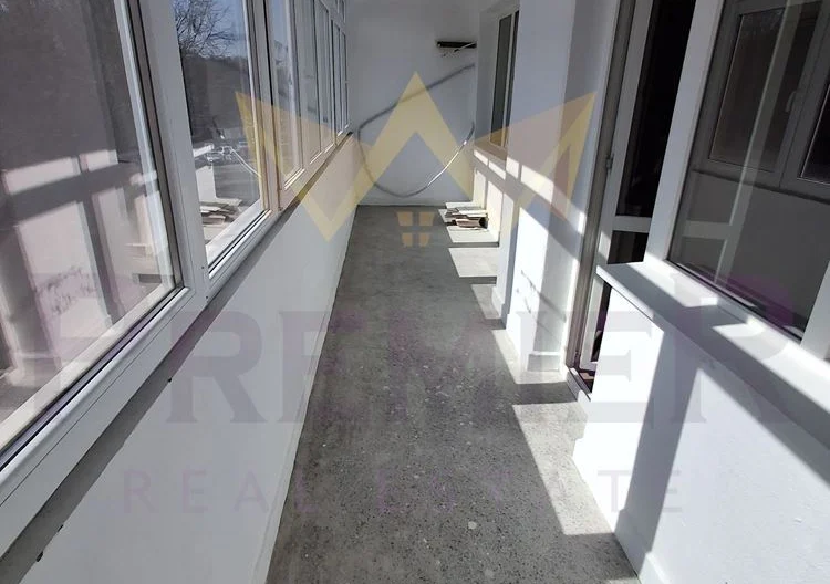 Просторен четиристаен апартамент до ключ Варна Лятно кино Тракия - - снимка 8 - Имоти Премиер