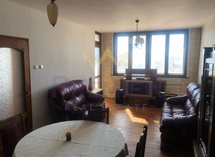 ПРОСТОРЕН ЧЕТИРИСТАЕН АПАРТАМЕНТ С НЕВЕРОЯТНА ГЛЕДКА -  - снимка 4 - Имоти Премиер