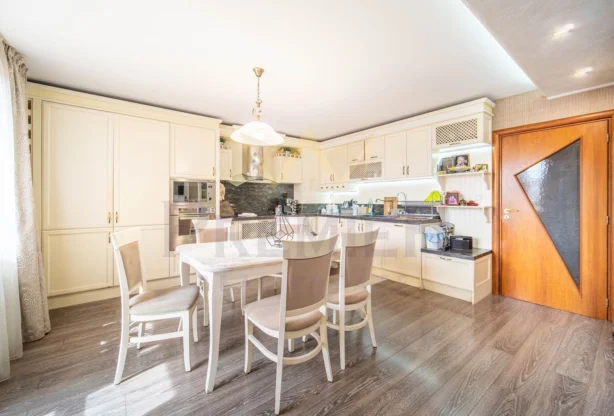 Агенция за недвижими имоти - Имоти Премиер - имот - 1248284, Цена: 349999 EUR