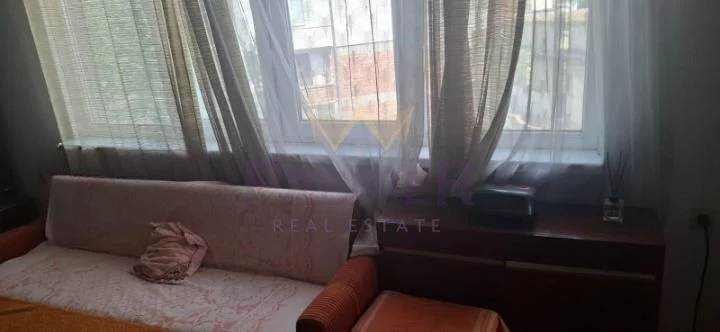 Просторен Четиристаен апартамент в Айтос -  - снимка 4 - Имоти Премиер