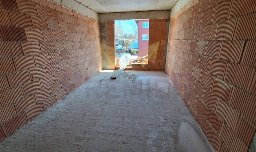 Просторен четиристаен южен апартамент Варна Изгрев -  - снимка 4 - Имоти Премиер