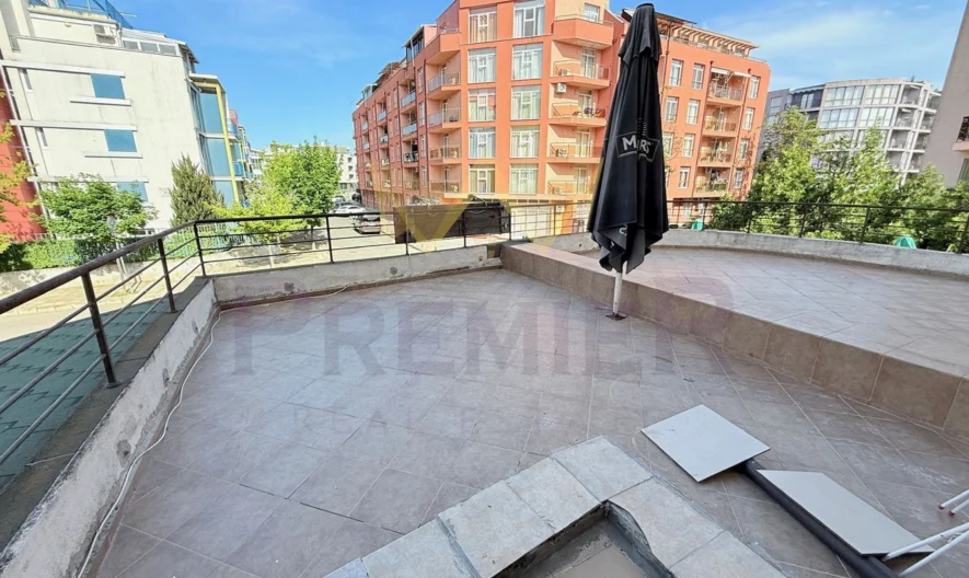 Просторен двустаен апартамент с голяма тераса в к.к. Слънчев бряг - - снимка 8 - Имоти Премиер