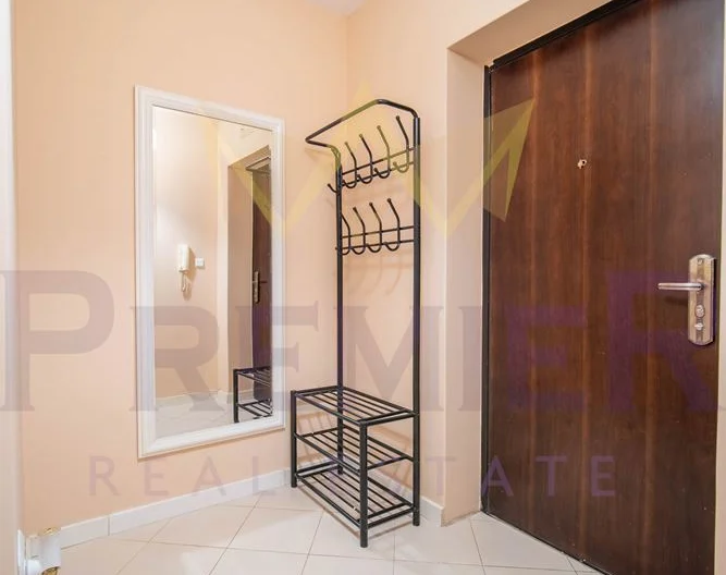 Просторен двустаен апартамент със закрито паркомясто в к.к. Св. Св. Константин и Елена -  - снимка 10 - Имоти Премиер