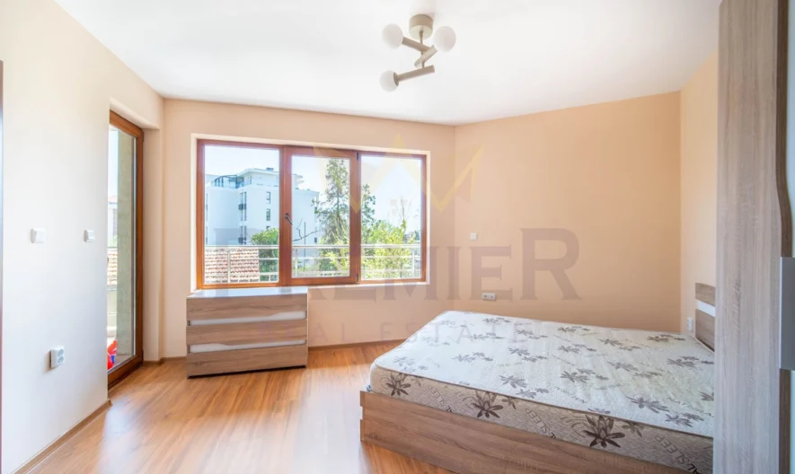 Просторен двустаен апартамент със закрито паркомясто в к.к. Св. Св. Константин и Елена - - снимка 7 - Имоти Премиер