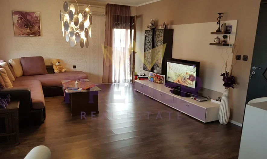 Просторен двустаен с възможност за още една спалня Ален Мак ! -  - снимка 1 - Имоти Премиер