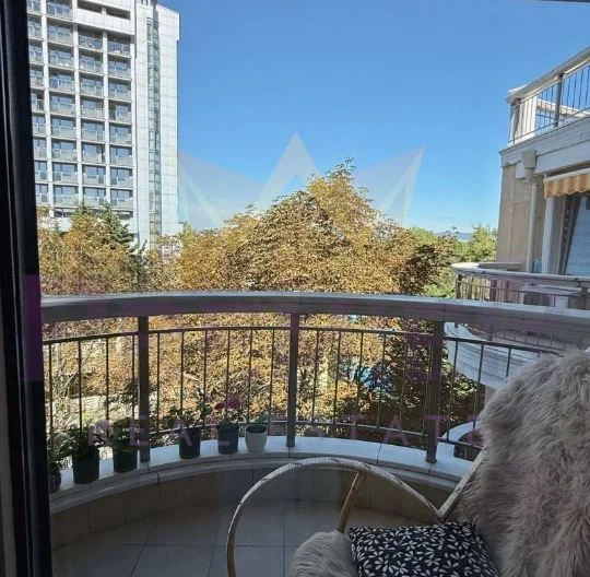 Просторен, елегантен апартамент в затворен комплекс – Несебър -  - снимка 13 - Имоти Премиер