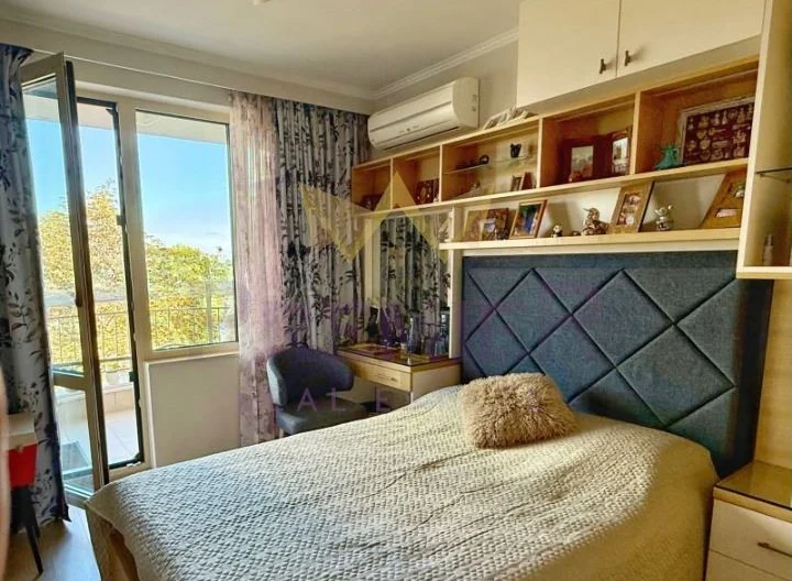 Просторен, елегантен апартамент в затворен комплекс – Несебър -  - снимка 6 - Имоти Премиер