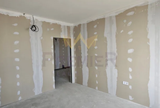 Агенция за недвижими имоти - Имоти Премиер - имот - 1035454, Цена: 195000 EUR