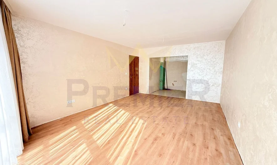 Просторен тристаен апартамент -  - снимка 2 - Имоти Премиер