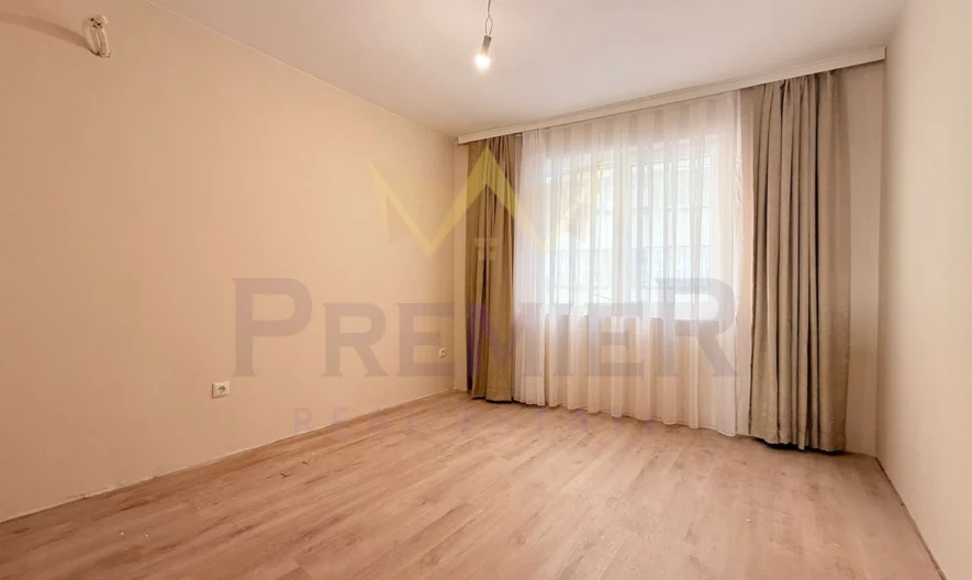 Просторен тристаен апартамент -  - снимка 4 - Имоти Премиер