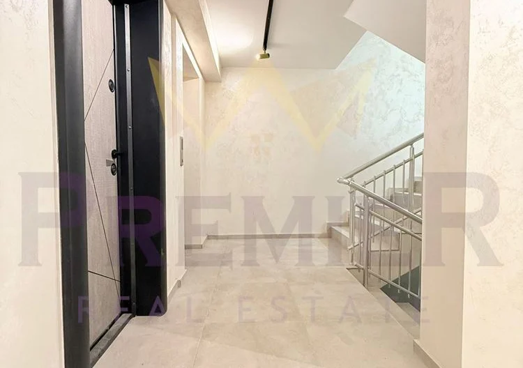 Просторен тристаен апартамент -  - снимка 9 - Имоти Премиер