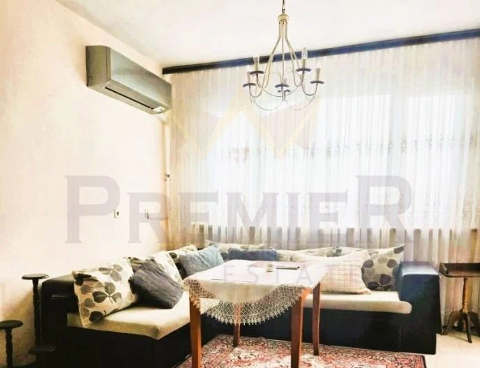 Просторен тристаен апартамент кв. Братя Миладинови -  - снимка 1 - Имоти Премиер