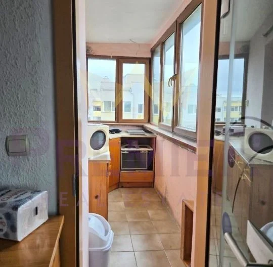 Просторен тристаен апартамент кв. Братя Миладинови -  - снимка 11 - Имоти Премиер