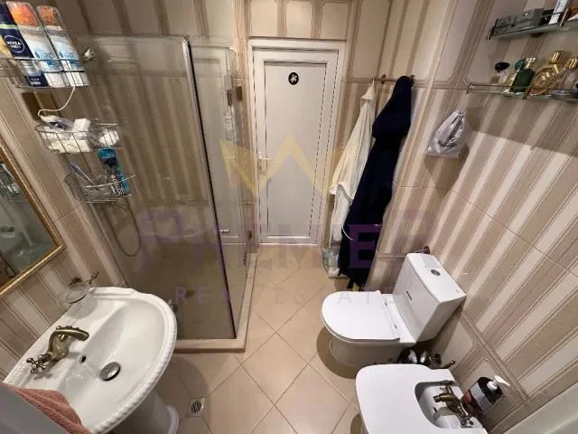 Просторен тристаен апартамент на метри от морето в Слънчев бряг -  - снимка 8 - Имоти Премиер