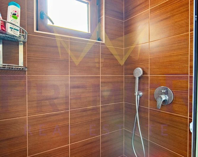 Просторен тристаен апартамент с възможност за паркиране в сърцето на града !! -  - снимка 13 - Имоти Премиер