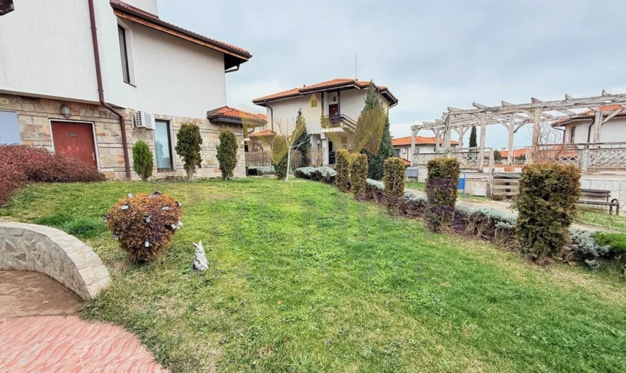 Просторен тристаен апартамент с веранда в комплекс „Бей Вю Вилас“, Кошарица -  - снимка 15 - Имоти Премиер