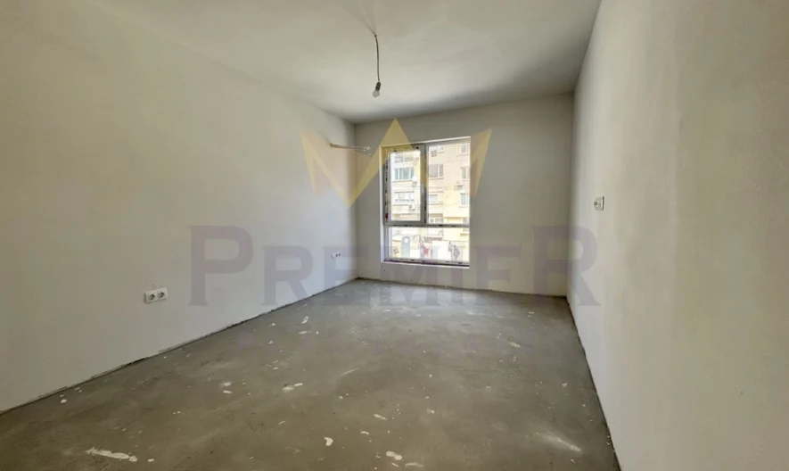 🏡 ПРОСТОРЕН ТРИСТАЕН АПАРТАМЕНТ В БРИЗ гр.ВАРНА | 120 КВ.М. | ПАНОРАМА - - снимка 4 - Имоти Премиер