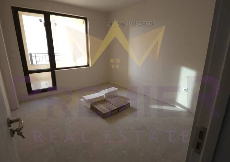 просторен тристаен апартамент в гр. Бургас, ж.к. Меден рудник, зона D -  - снимка 6 - Имоти Премиер