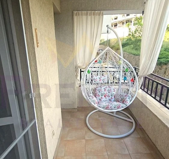 Просторен тристаен апартамент в к.к Слънчев бряг -  - снимка 1 - Имоти Премиер