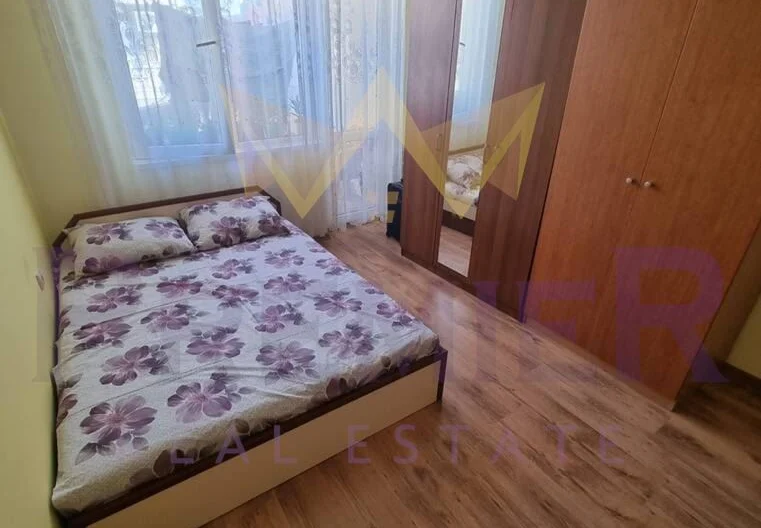 Просторен тристаен апартамент в Поморие - - снимка 4 - Имоти Премиер