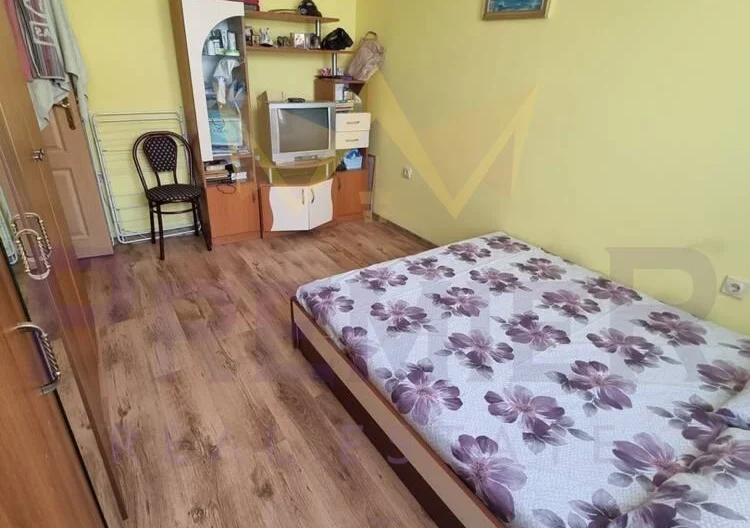 Просторен тристаен апартамент в Поморие - - снимка 5 - Имоти Премиер