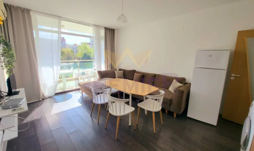 Просторен тристаен апартамент в Слънчев бряг - - снимка 2 - Имоти Премиер