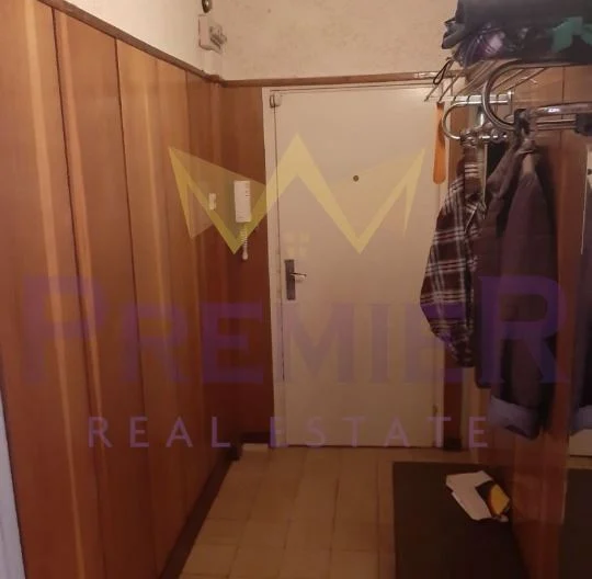 Просторен тристаен апартамент в ж.к. Младост 2 -  - снимка 8 - Имоти Премиер