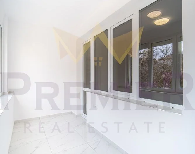 Просторен тристаен в центъра на Варна -  - снимка 8 - Имоти Премиер