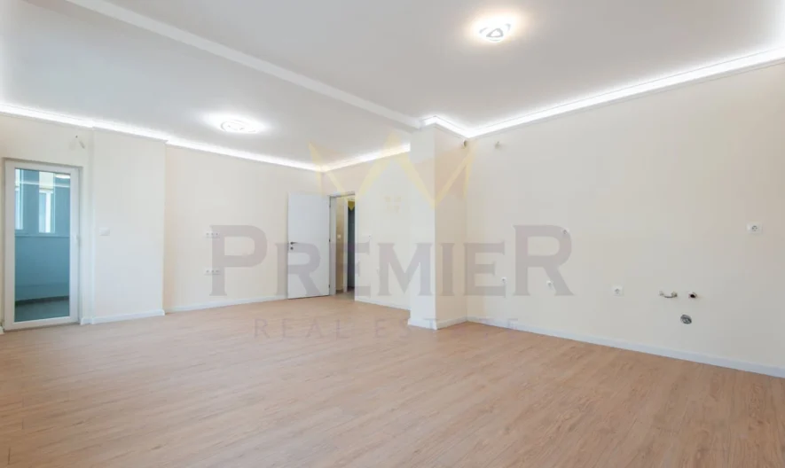 Просторен тухлен апартамент до McDrive – Варна Лятно кино Тракия - - снимка 2 - Имоти Премиер