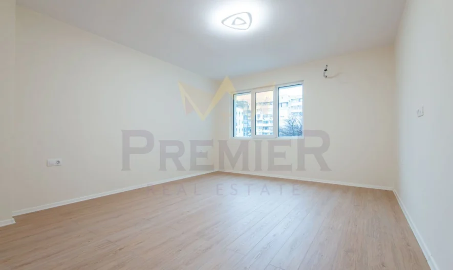 Просторен тухлен апартамент до McDrive – Варна Лятно кино Тракия - - снимка 4 - Имоти Премиер