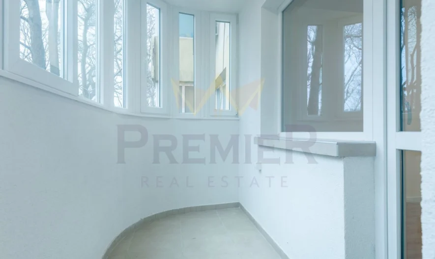 Просторен тухлен апартамент до McDrive – Варна Лятно кино Тракия - - снимка 7 - Имоти Премиер