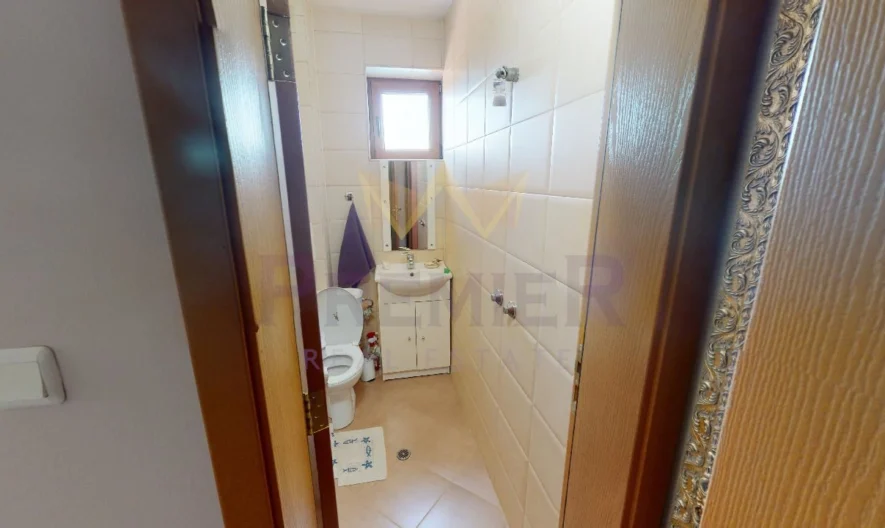 Просторна двуетажна къща с басейн в Кошарица -  - снимка 14 - Имоти Премиер