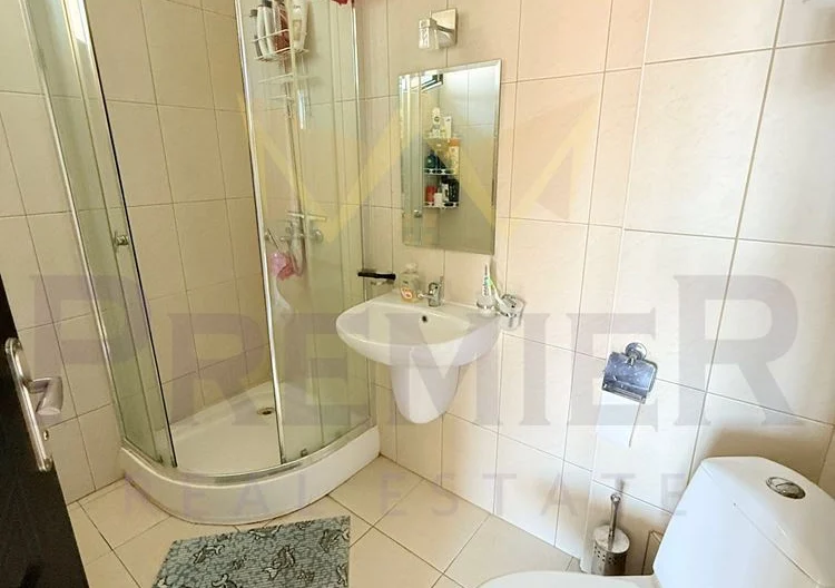 Просторна двуетажна къща в затворен комплекс Bay View Villas – Кошарица -  - снимка 8 - Имоти Премиер