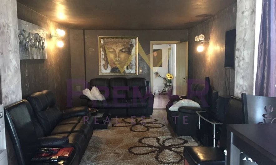 Просторна къща 320 кв.м. с двор 1000 кв.м. близо до Бургас -  - снимка 2 - Имоти Премиер