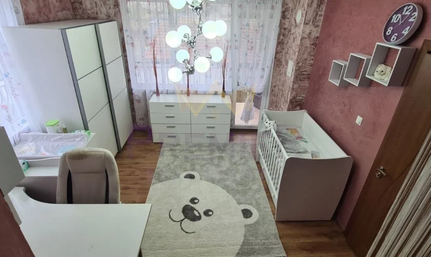 Просторна къща 320 кв.м. с двор 1000 кв.м. близо до Бургас -  - снимка 7 - Имоти Премиер