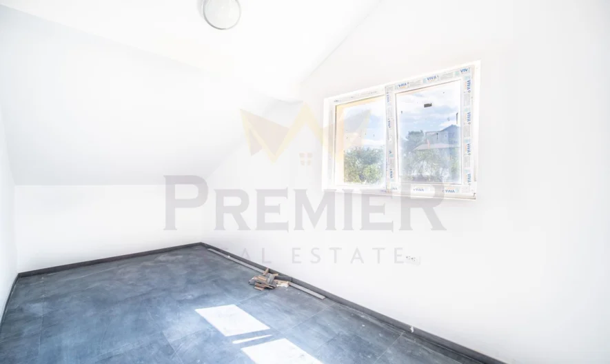 Просторна къща на четири нива с двор и паркоместа в кв. Виница - - снимка 30 - Имоти Премиер