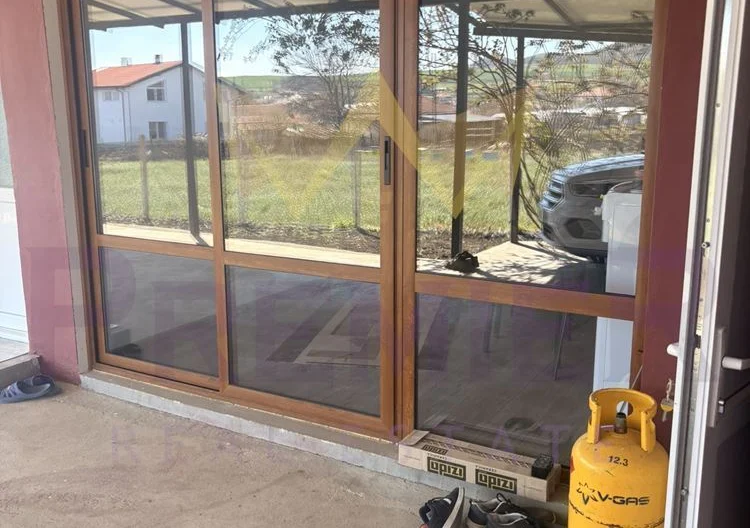 Просторна къща с 20 декара орехови насаждения със собствен водоизточник в с. Малка поляна -  - снимка 13 - Имоти Премиер