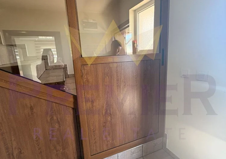 Просторна къща с 20 декара орехови насаждения със собствен водоизточник в с. Малка поляна -  - снимка 19 - Имоти Премиер