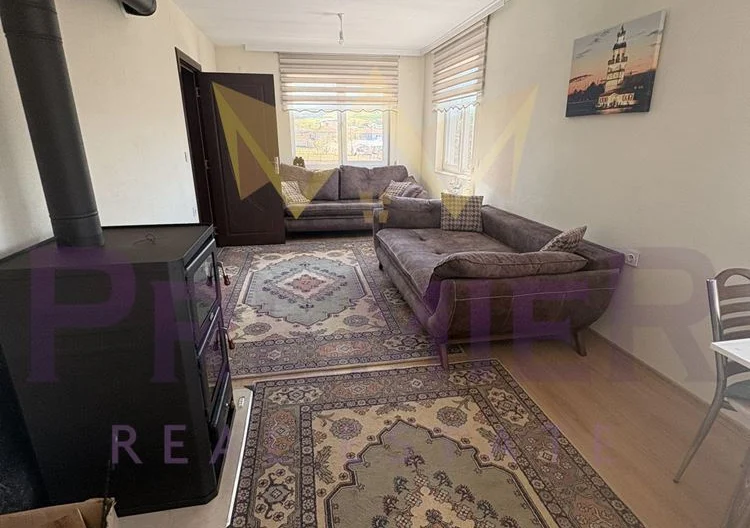 Просторна къща с 20 декара орехови насаждения със собствен водоизточник в с. Малка поляна -  - снимка 24 - Имоти Премиер