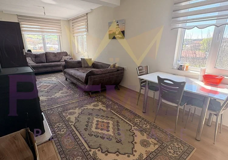 Просторна къща с 20 декара орехови насаждения със собствен водоизточник в с. Малка поляна -  - снимка 25 - Имоти Премиер