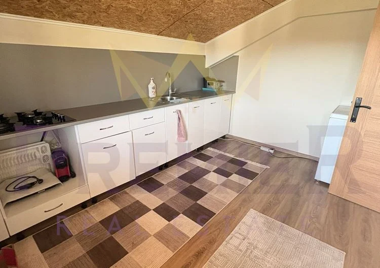 Просторна къща с 20 декара орехови насаждения със собствен водоизточник в с. Малка поляна -  - снимка 37 - Имоти Премиер